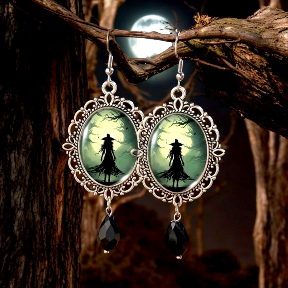 Gothic Vintage Style Witch-Themed Silvery Lace Earrings with Glass Accents‎